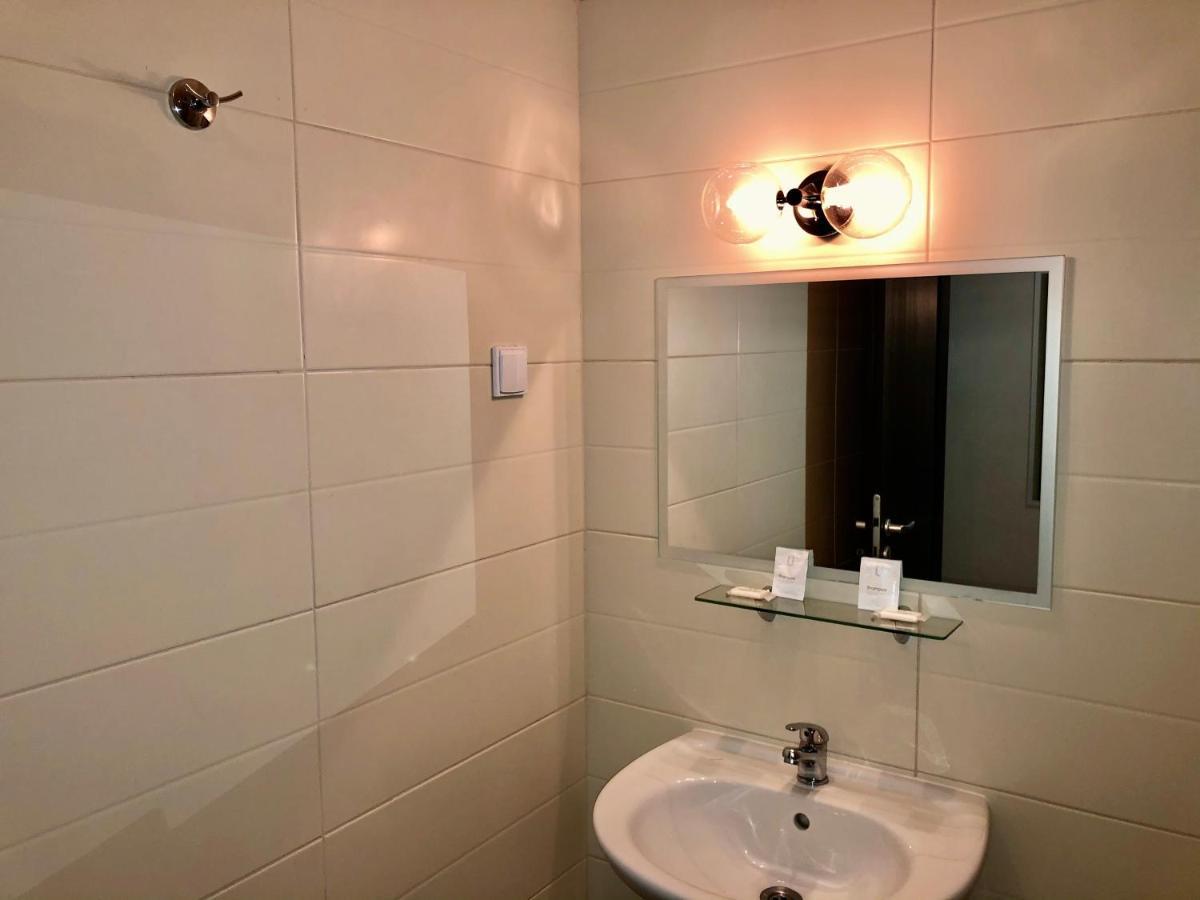Hotel Ostrova - Free Parking&WiFi Plovdiv Buitenkant foto